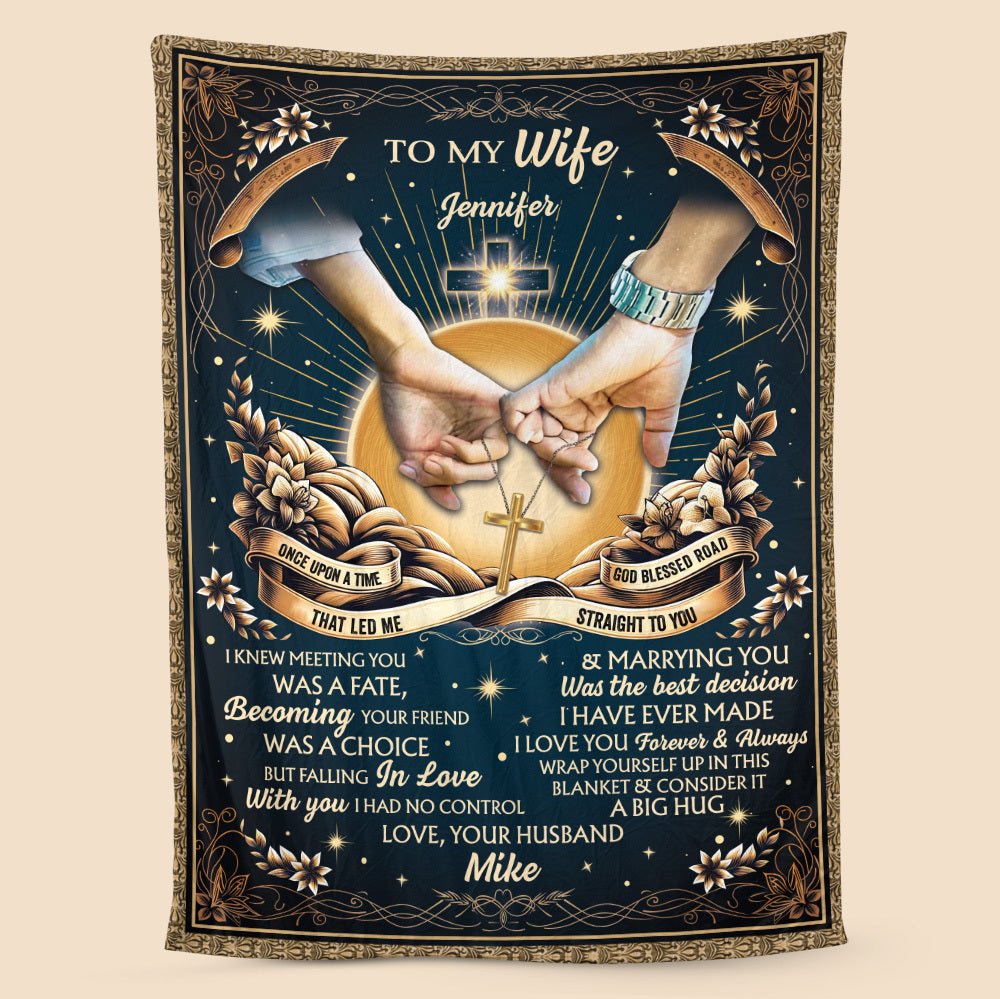 Holding Hand - Personalized Blanket - Meaningful Gift For Valentine, For Couple - Giftago