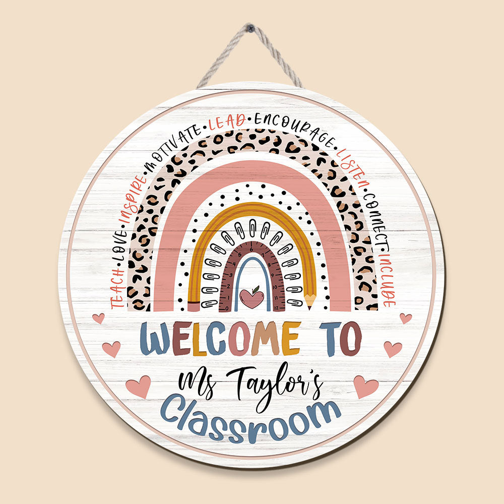 Welcome Classroom - Personalized Circle Wooden Sign - Best Gift For Teacher - Giftago