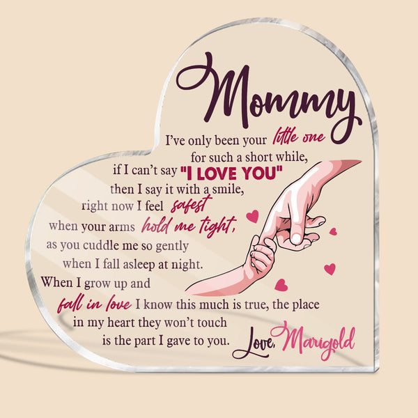 https://giftago.co/cdn/shop/products/mommy-personalized-heart-acrylic-plaque-best-gift-for-mother-450815_600x.jpg?v=1681288843
